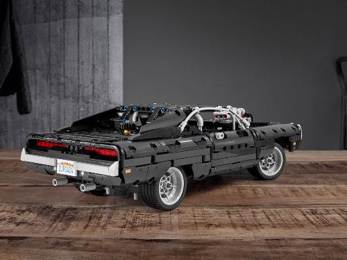 Lego Technic Fast & Furious Dom's Dodge Charger Kit