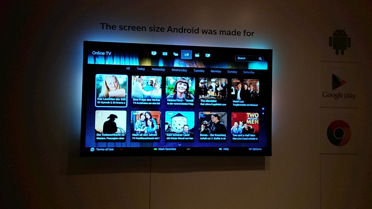 Кинопоиск на телевизоре philips. Телевизор Филипс на андроиде. Телевизор Филипс 2013 года Интерфейс смарт ТВ. Смарт ТВ из андроид магнитолы. Philips Smart TV Playstore.