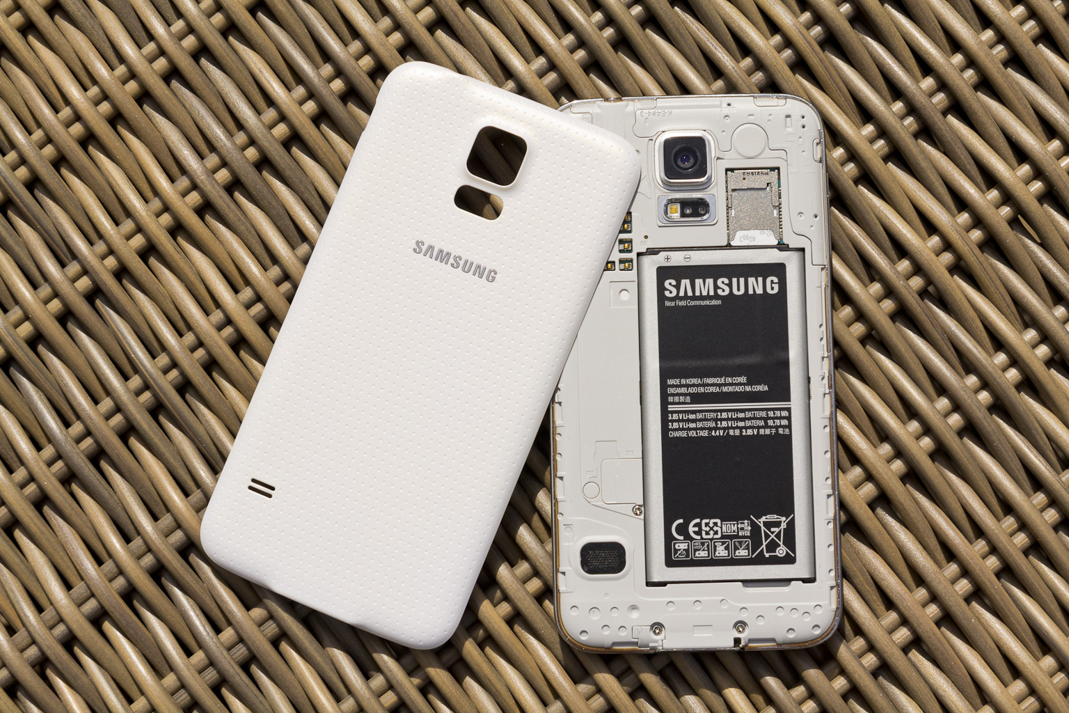 LG G3 vs Samsung Galaxy S5 comparison review - 56