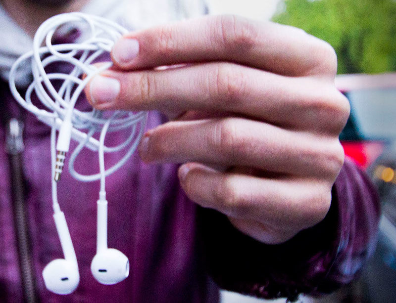 tangled headphone wires