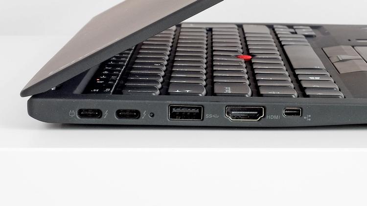 Lenovo ThinkPad X1 Carbon Review (2017) - Tech Advisor