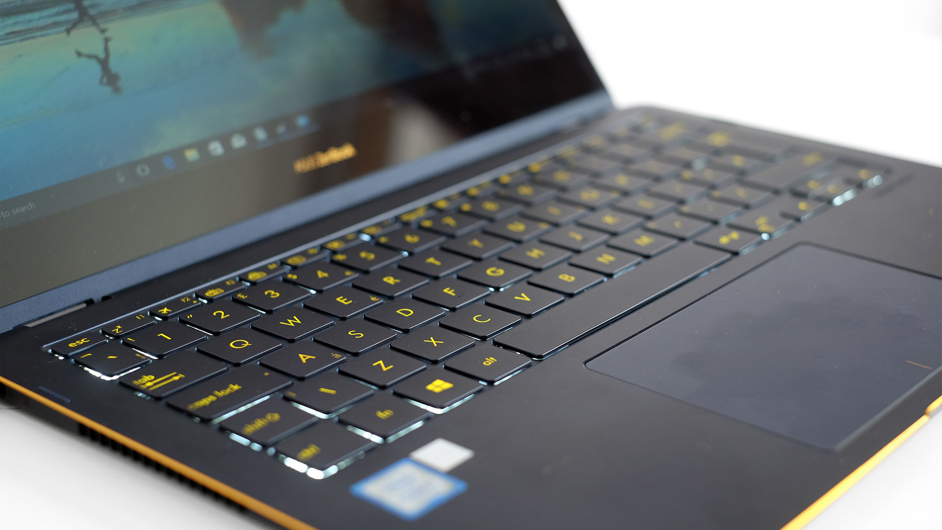 Asus ZenBook Flip S UX370UA Review - Tech Advisor