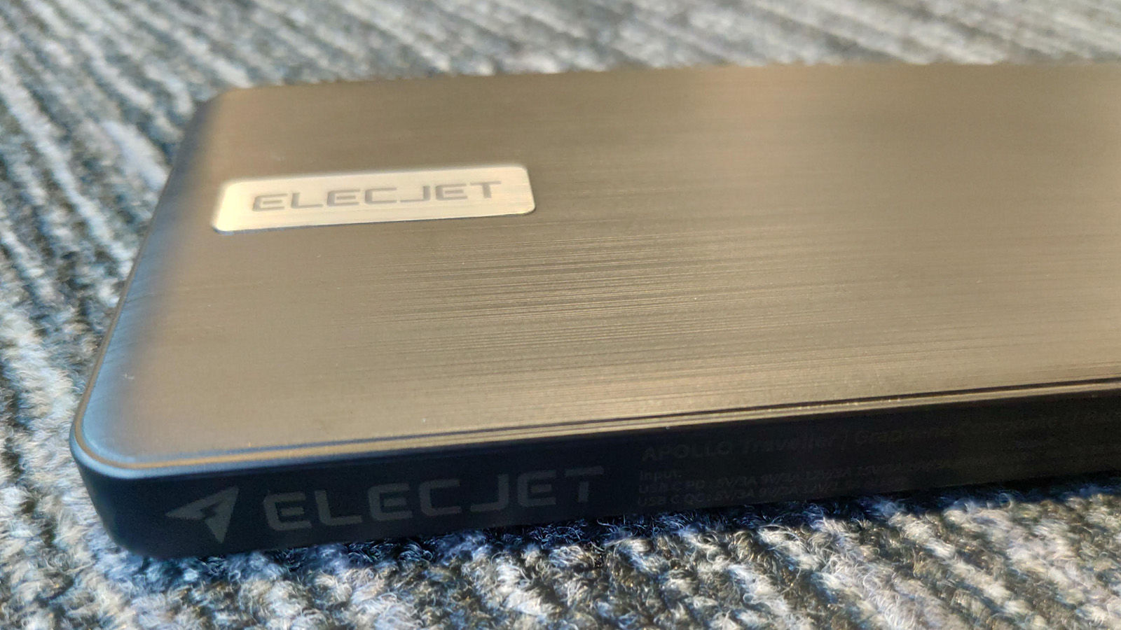 Elecjet Apollo Traveller Review  Super Fast Graphene Power Bank - 91