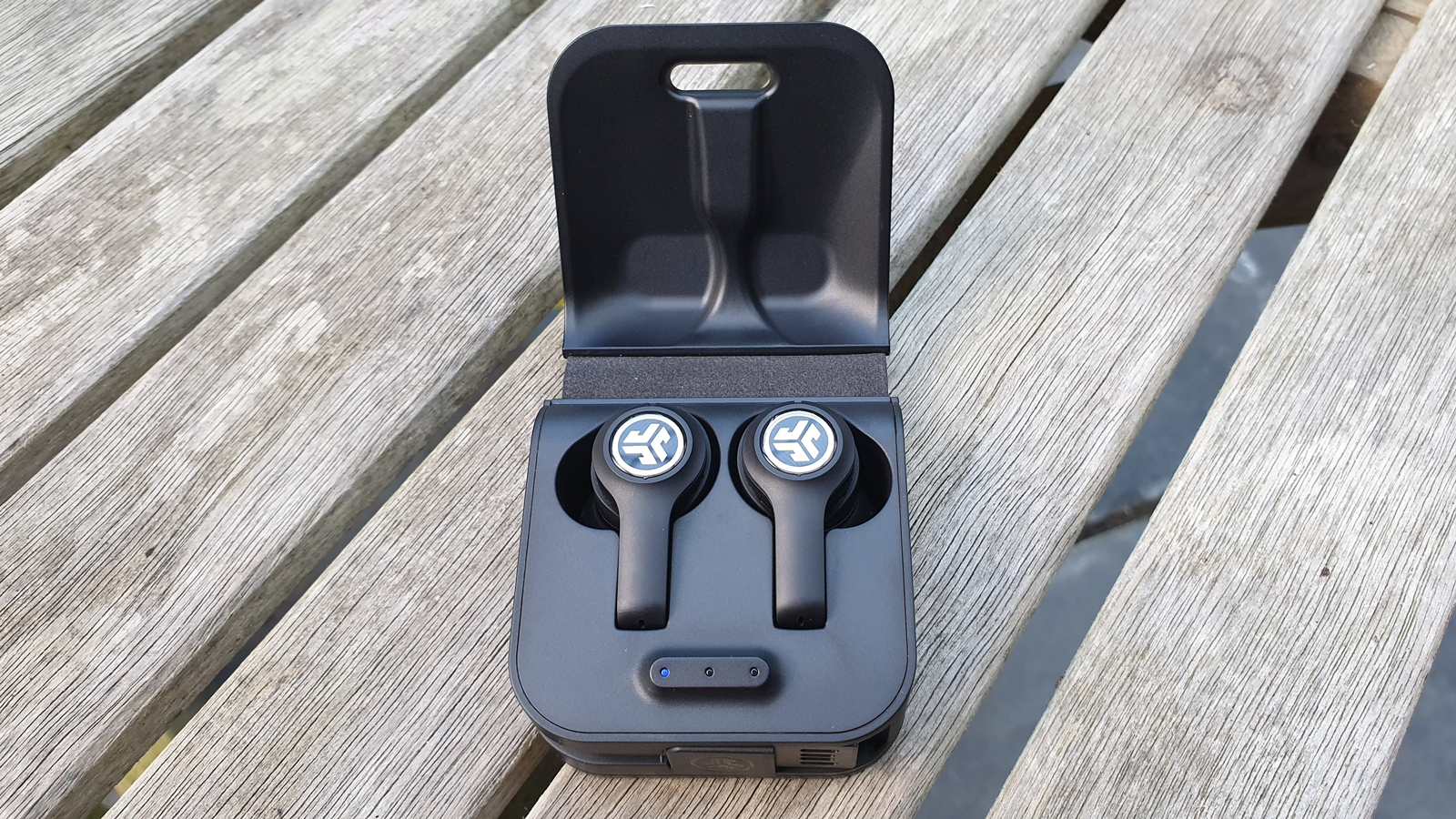 JBuds Air Executive Review Long Lasting But Still Lacking Tech