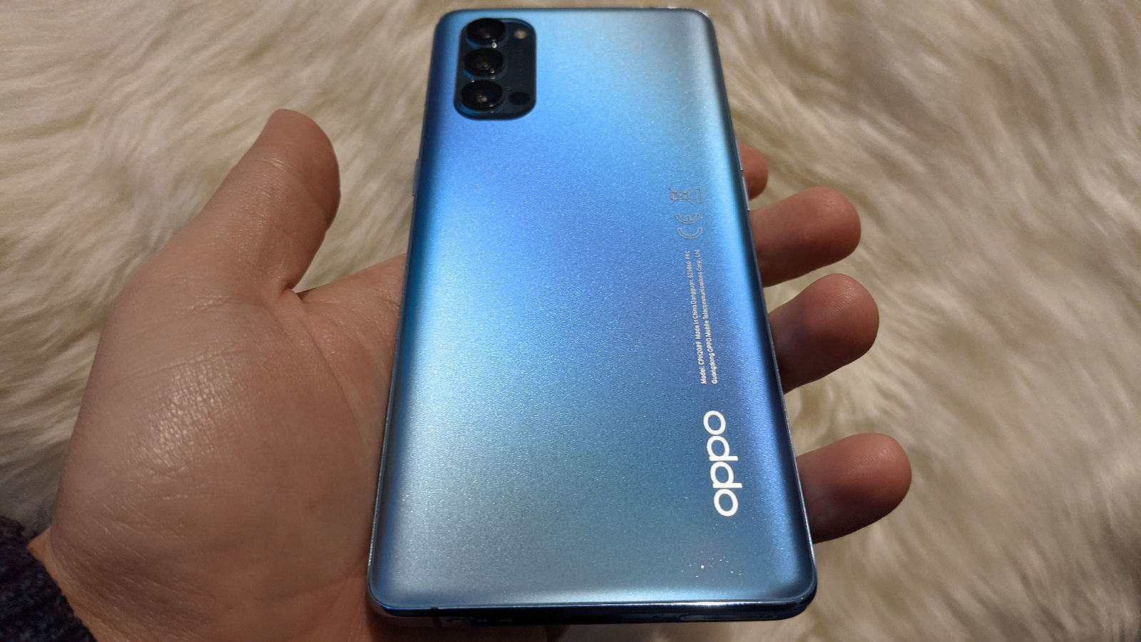 Cover Per OPPO Reno 4 Pro 5G In Silicone TPU Morbido Con Bordo Dorato | Custodia Antiurto Anti-Graffio | WEIOU Rosso Con Angoli Rinforzati