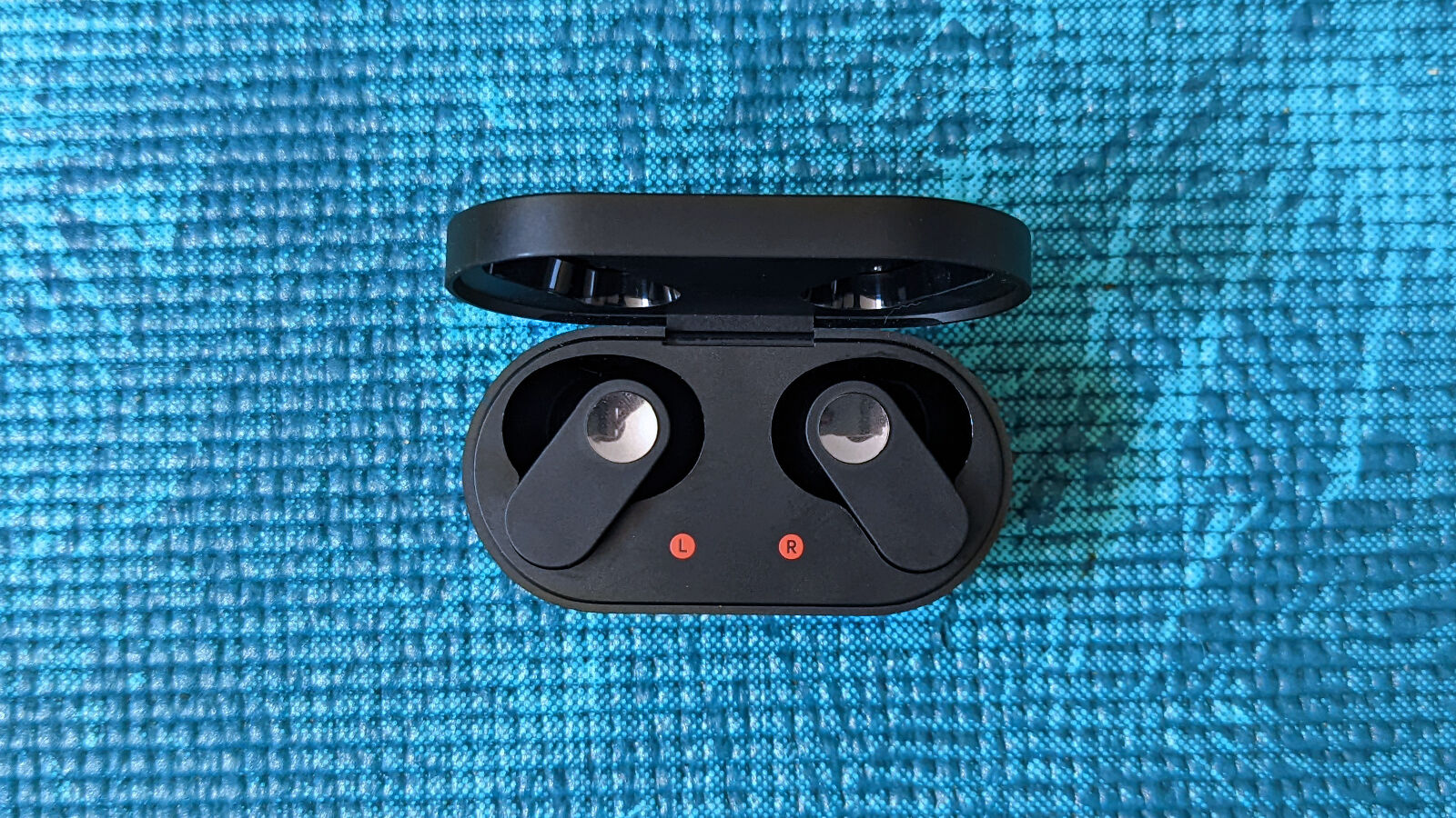 OnePlus Nord Buds top-down