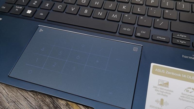 Asus ZenBook 14 number pad