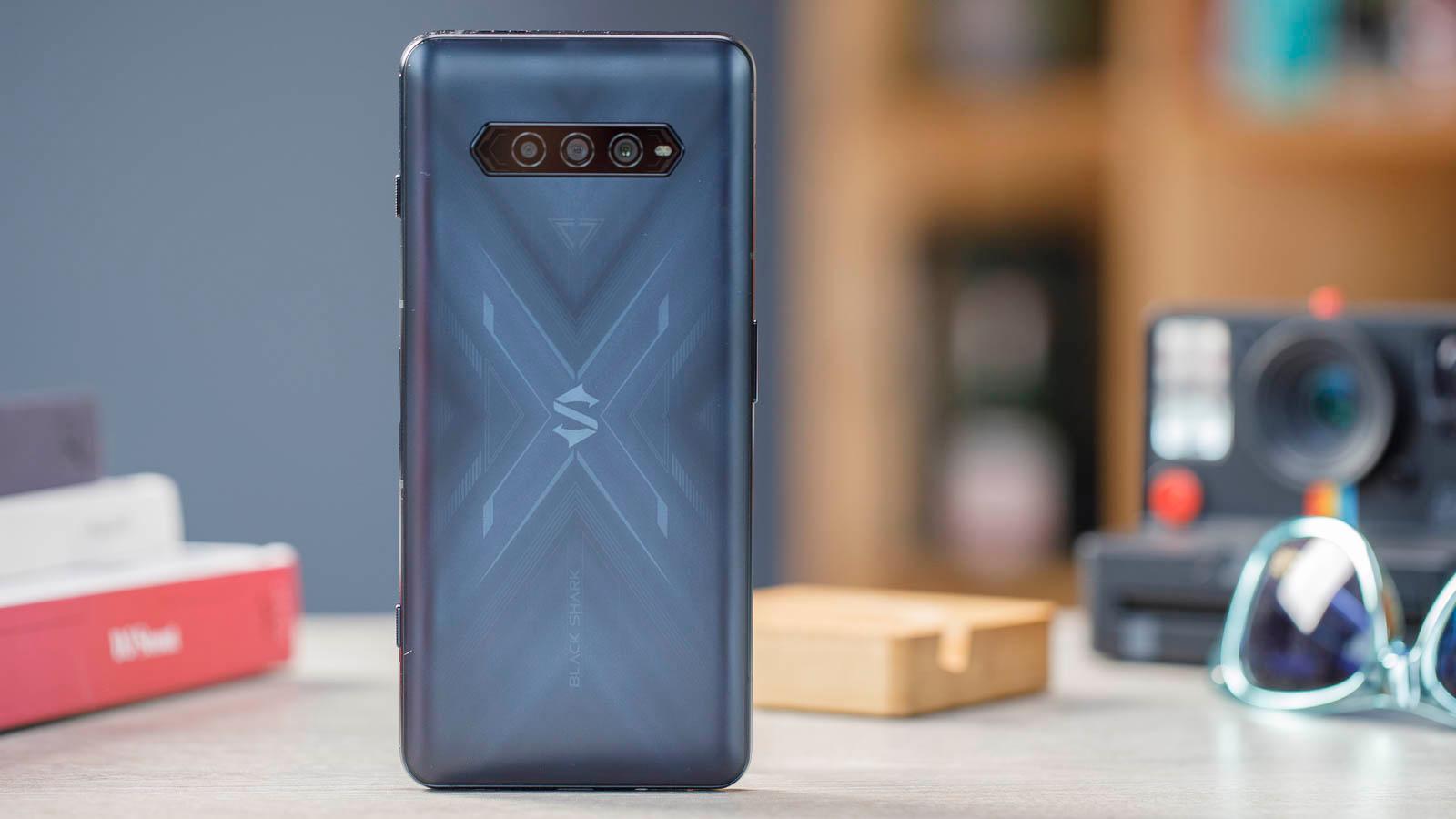 Black Shark 4 Pro - Mid-range gaming phone